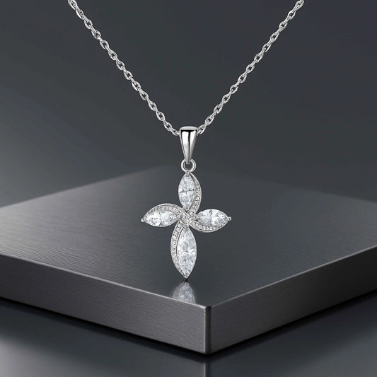 Sparkling 925 Silver Floral Leaf Pendant
