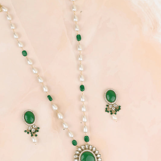 Green Stone Treasure Long Necklace with Earrings
