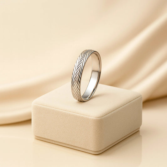 925 Sterling Silver Men’s Ring | Rhodium Plated Chevron Pattern Band