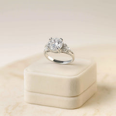 925 Sterling Silver Vintage-Inspired Solitaire Engagement Ring