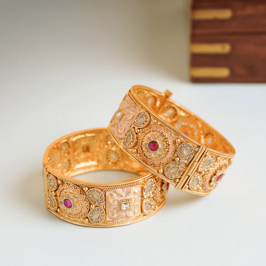 Antique gold plated rajwadi kada