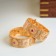 Antique gold plated rajwadi kada