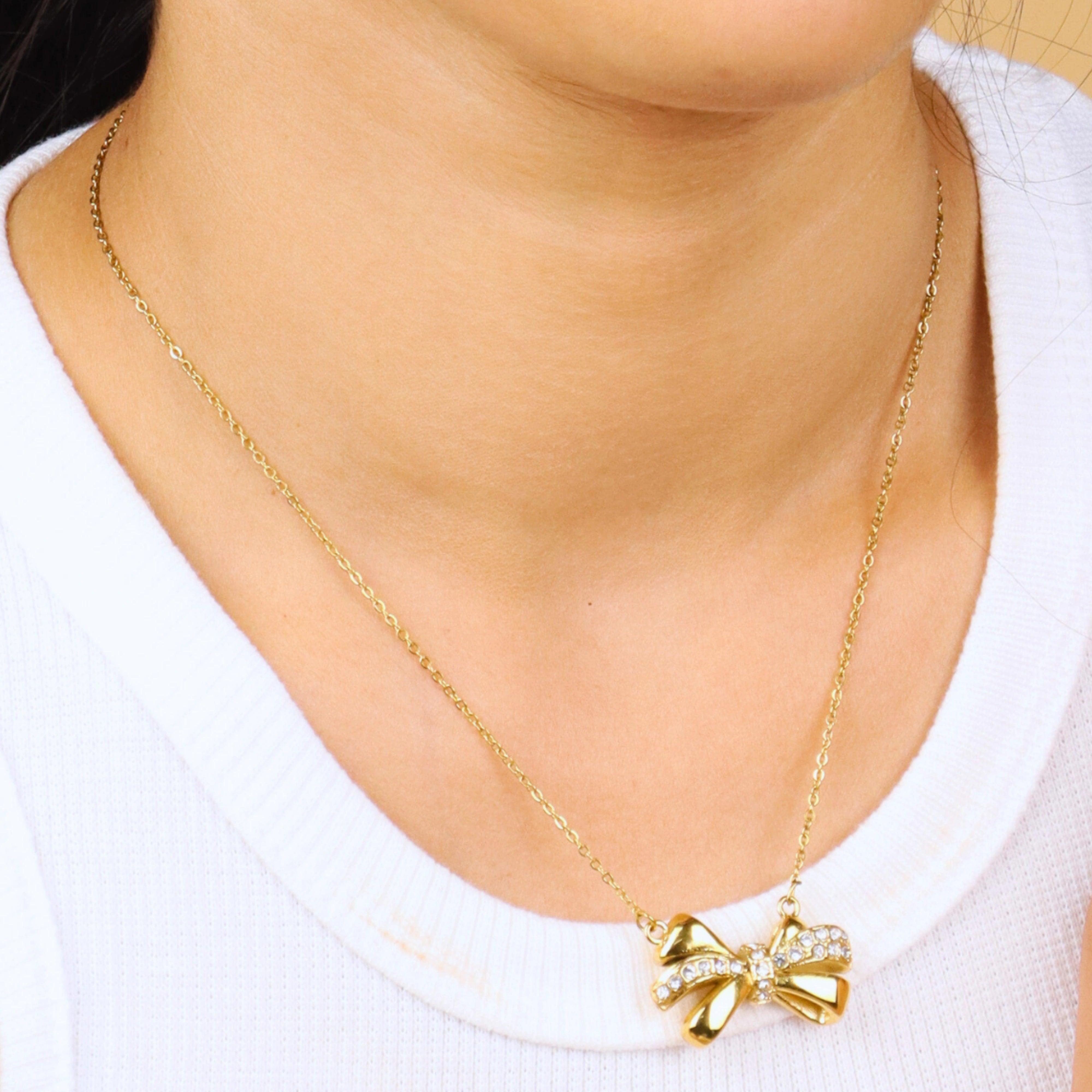 Bow Knoted Chain Pendant With American Diamonds - Rukhmani