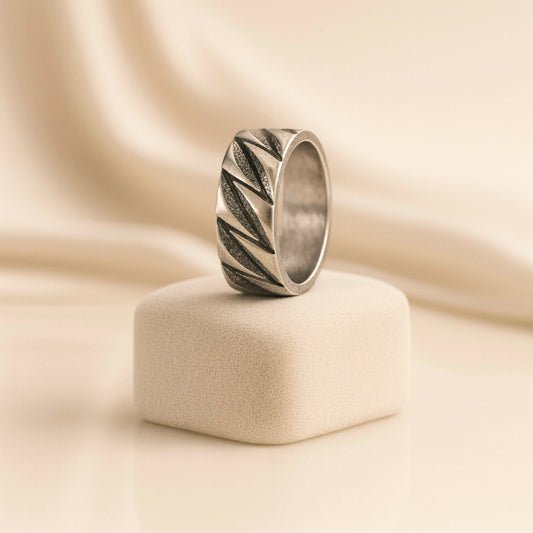 925 Sterling Silver Men’s Oxidized Ring | Rhodium Plated Bold Zigzag Band