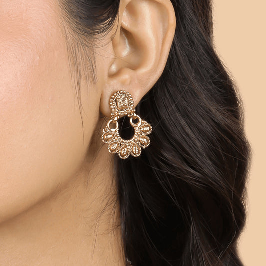 Opulent South Indian Necklace with Earrings