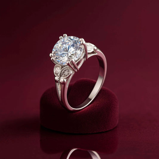 925 Sterling Silver Vintage-Inspired Solitaire Engagement Ring