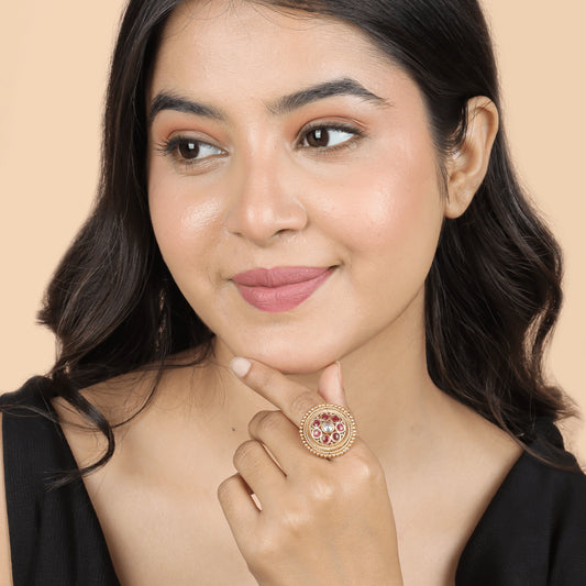 Round Heritage Pink Stone Ring