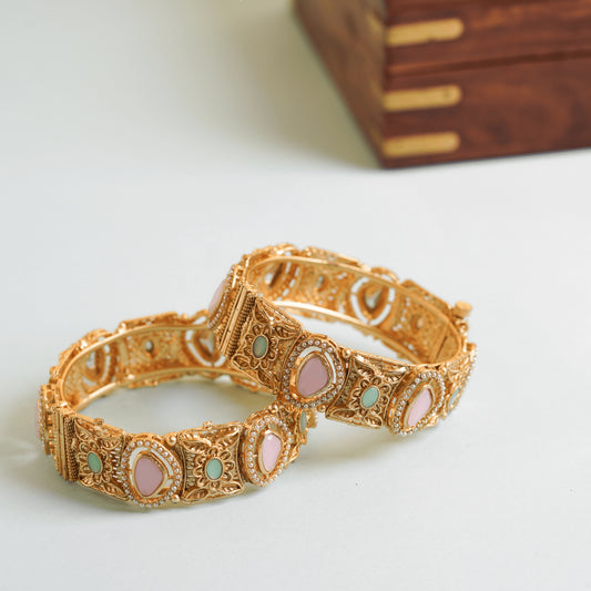 Fancy Gold Plated Temple Design Gulabi Diamond Rajwadi Bangles