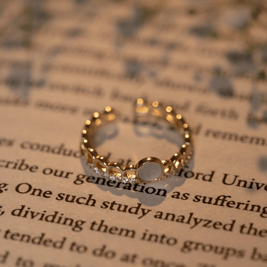 Fancy Latest Design Gold Plated Pearl with White Diamond Ring