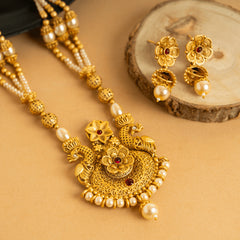 Impressive Designer Traditional Rajwadi Set