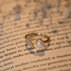Fancy Latest Leaf Shape Pearl Gold Plated Rings