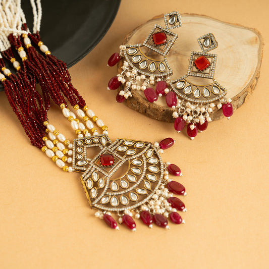 Remarkable Designer Traditional Rajwadi Set