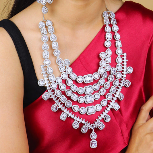 Layered Emeraled Clear Cut Necklace Set With Mangtika - Rukhmani