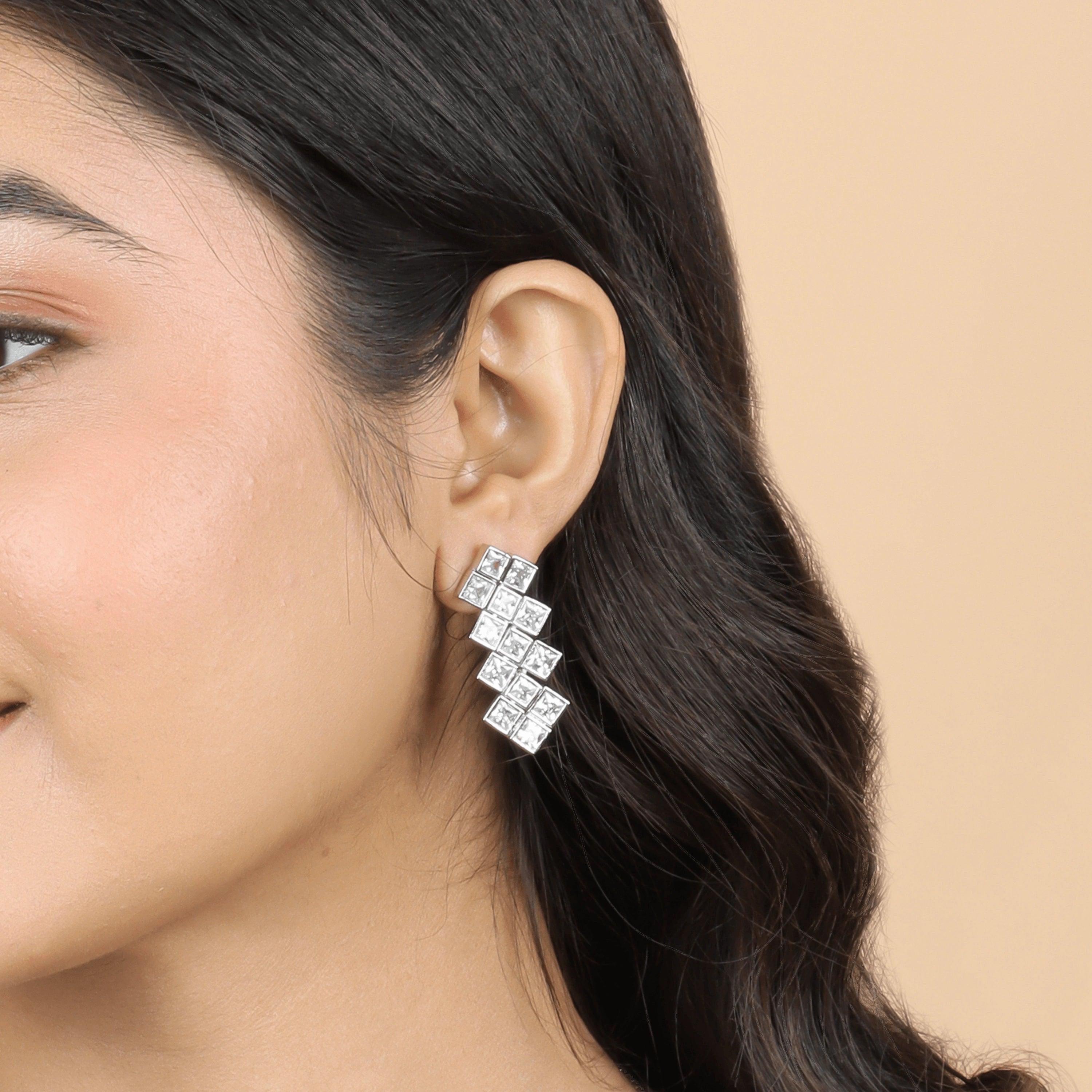 Silver Plated Modern Flow Diamond Necklace with Earrings - Rukhmani