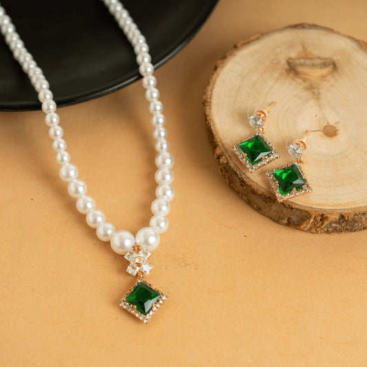 Green Diamond Pendant White Pearl Mala With Earrings
