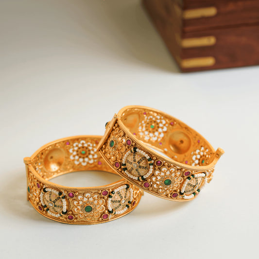 Antique gold plated rajwadi bangles