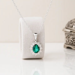 Oval Green Stone Pendant in 925 Sterling Silver