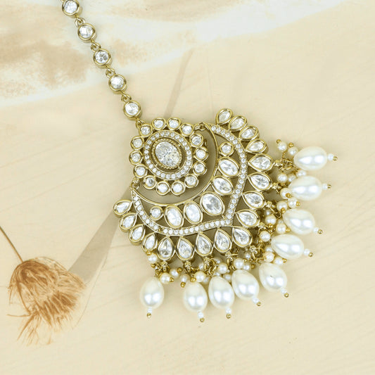 Rajwadi White Beads Kundan Mangtika