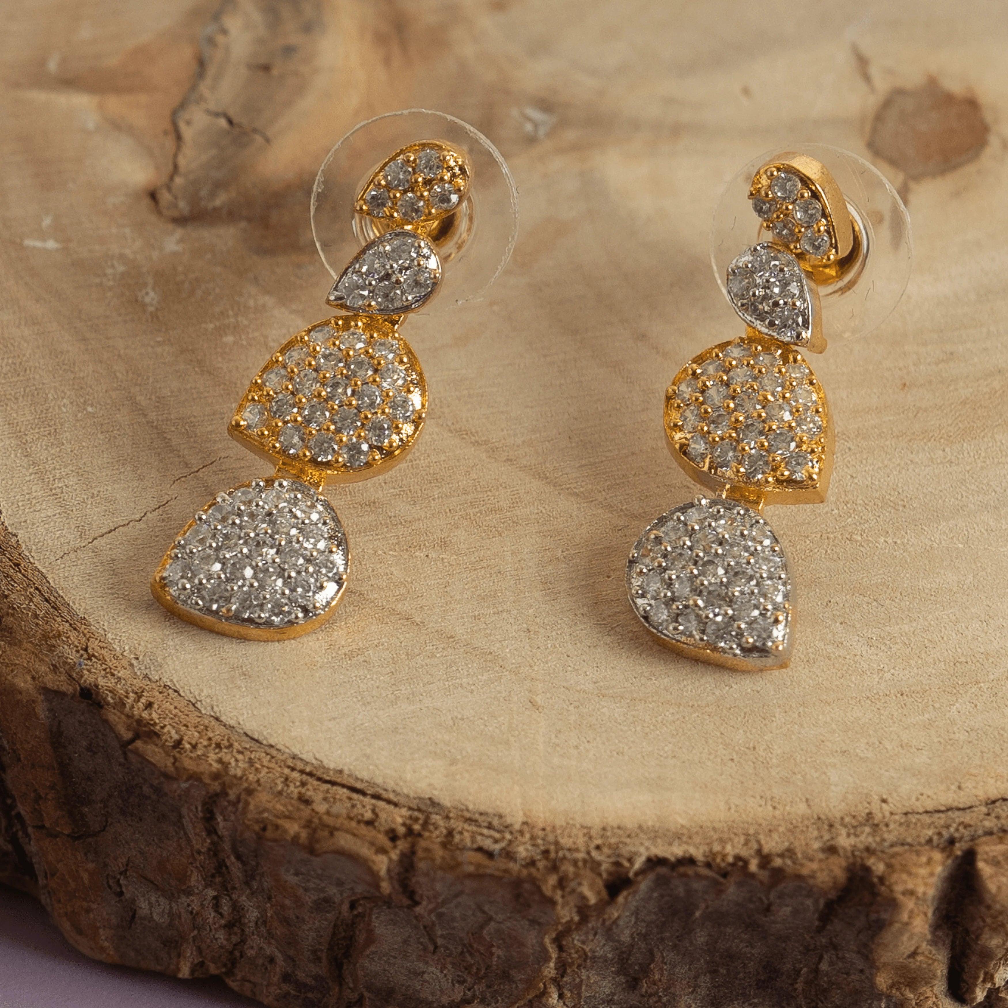 Set of drop shape diamond necklace and earring - Rukhmani