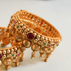 Gold plated red diamond rajwadi bangle kada